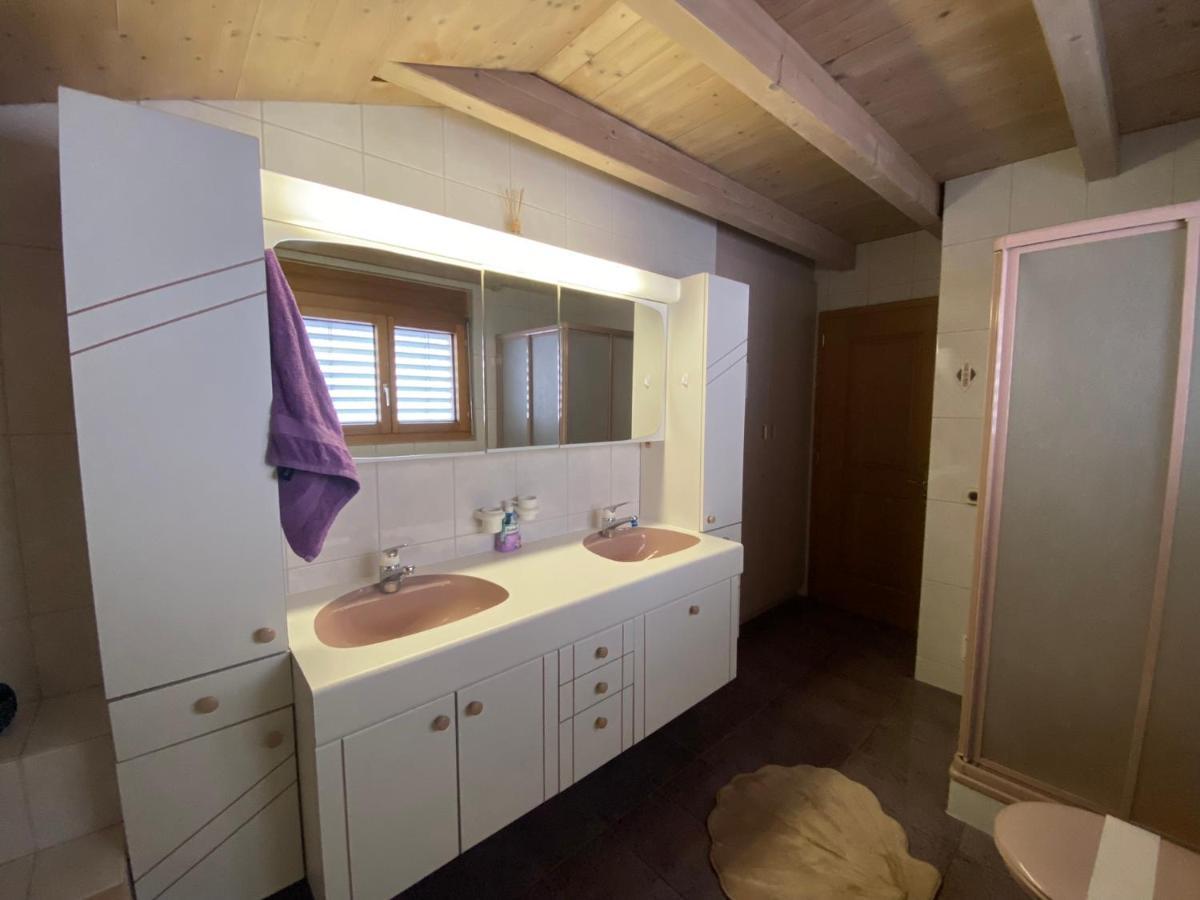 Apartamento Haus Wiggis Netstal Exterior foto